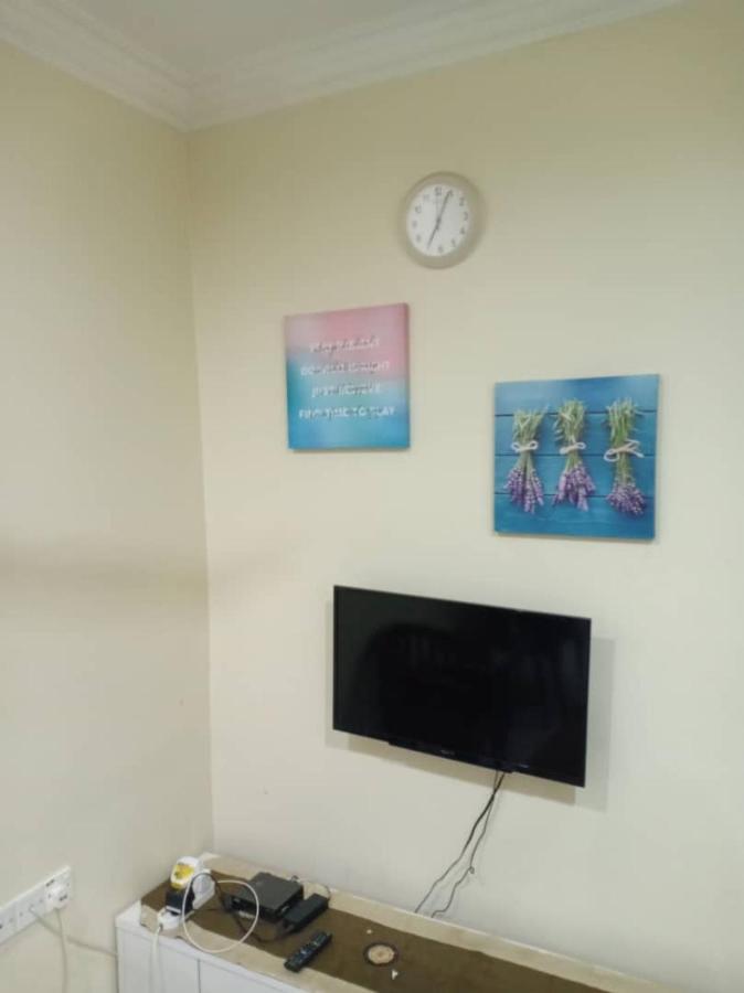 Kh Homestay Comfy N Calm Сери-Манджунг Экстерьер фото
