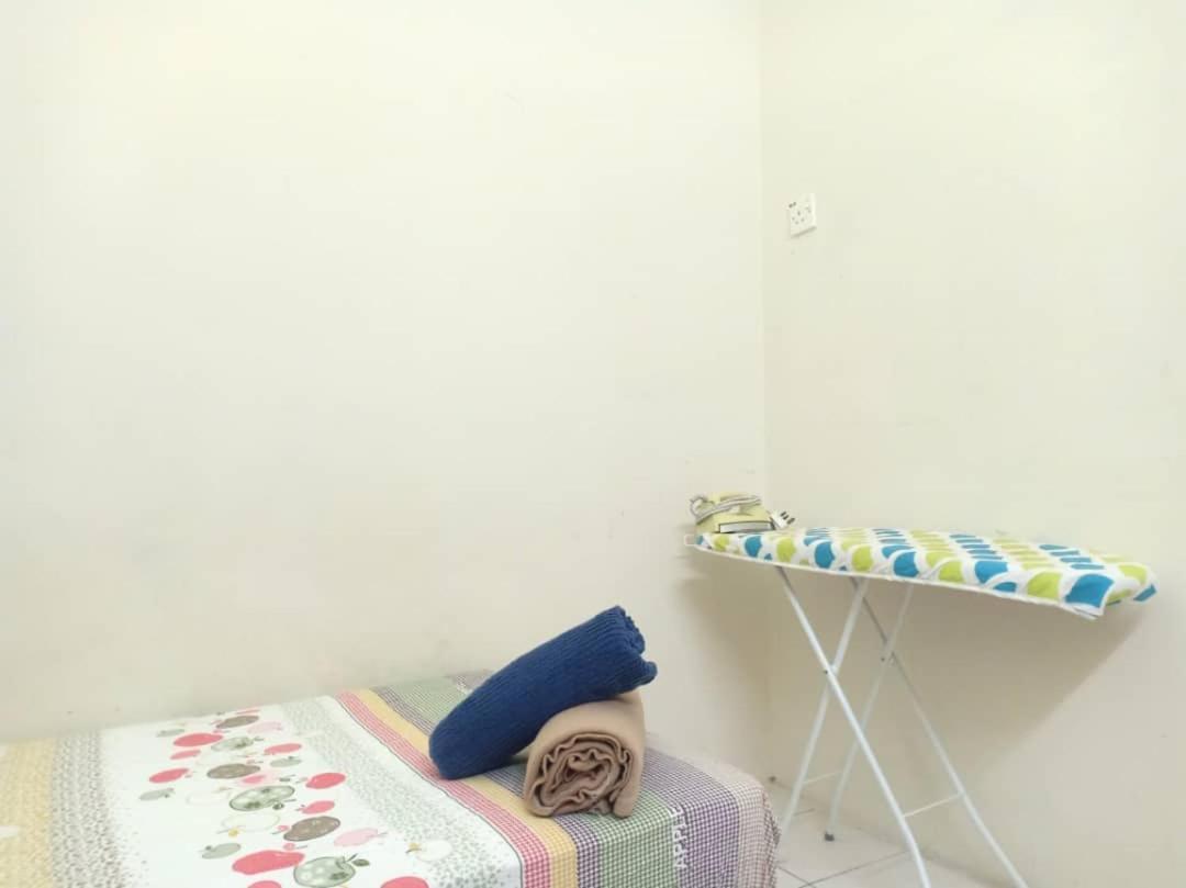 Kh Homestay Comfy N Calm Сери-Манджунг Экстерьер фото