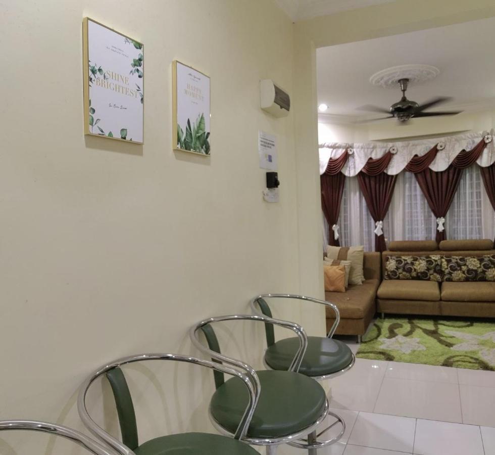 Kh Homestay Comfy N Calm Сери-Манджунг Экстерьер фото